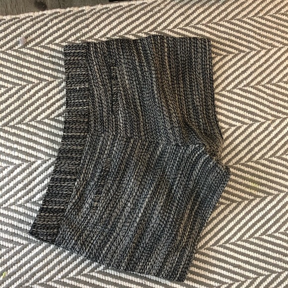 Joe Fresh black and white pattern print shorts - Picture 2 of 4